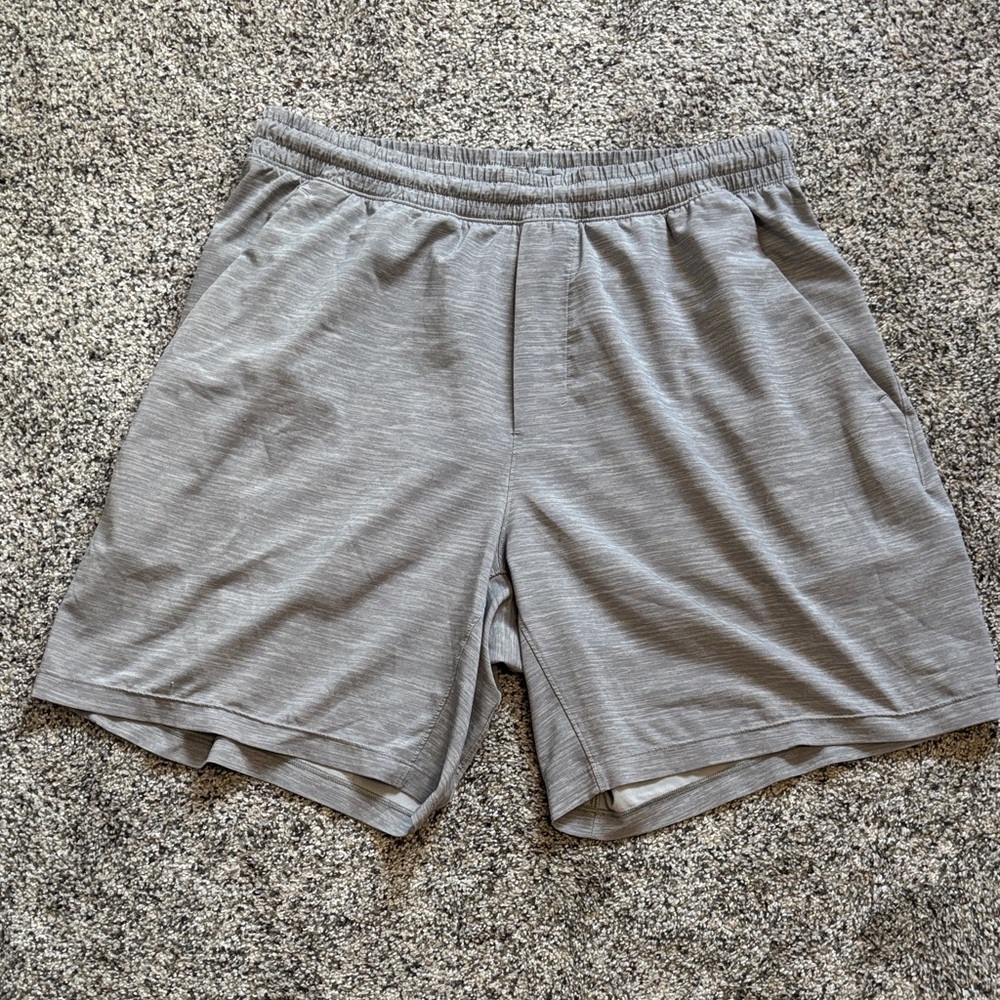 lululemon athletica Men's Heather Allover Sea Salt Pace Breaker Linerless Shorts